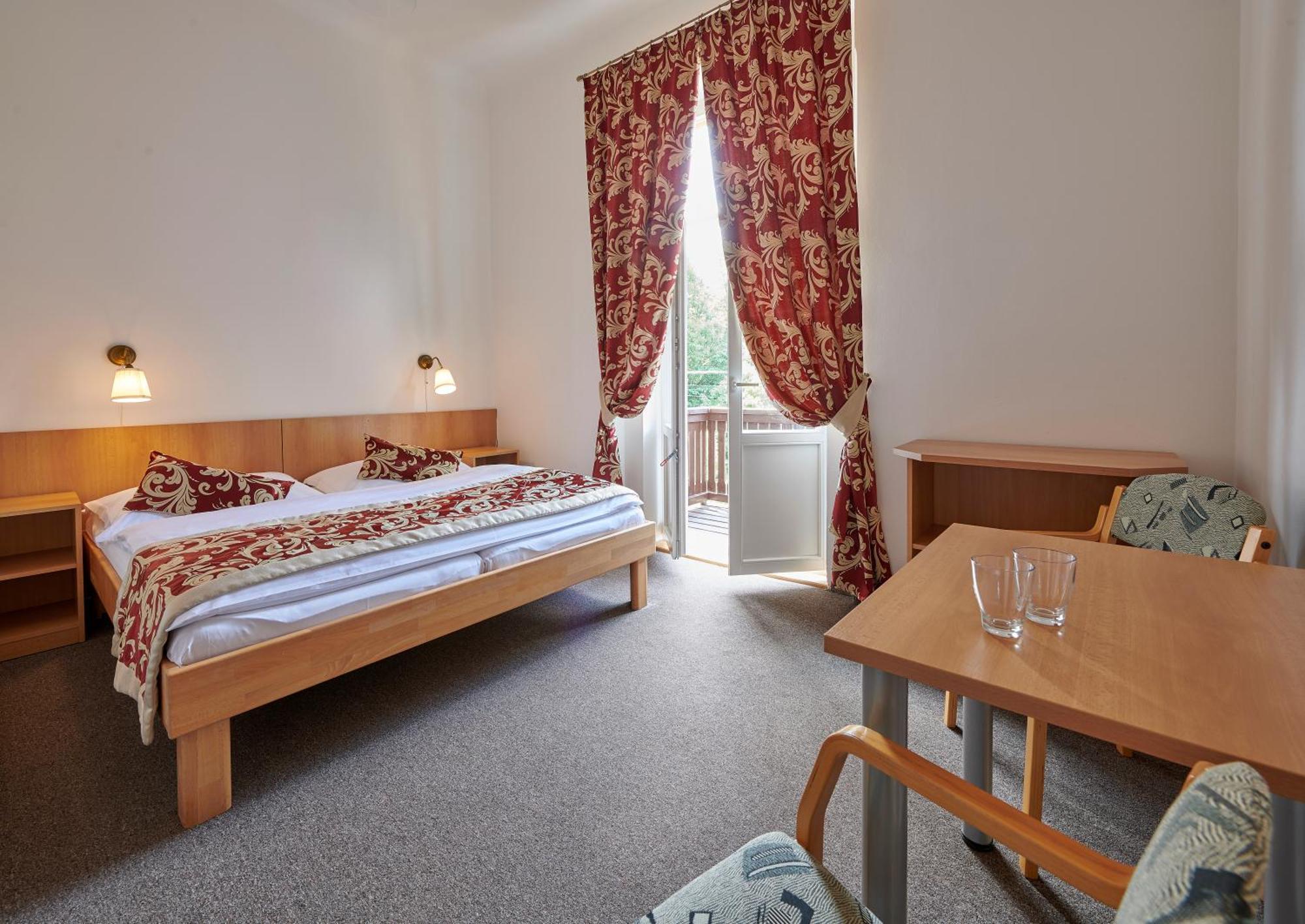Hotel Mezni Louka 赫任斯科 客房 照片